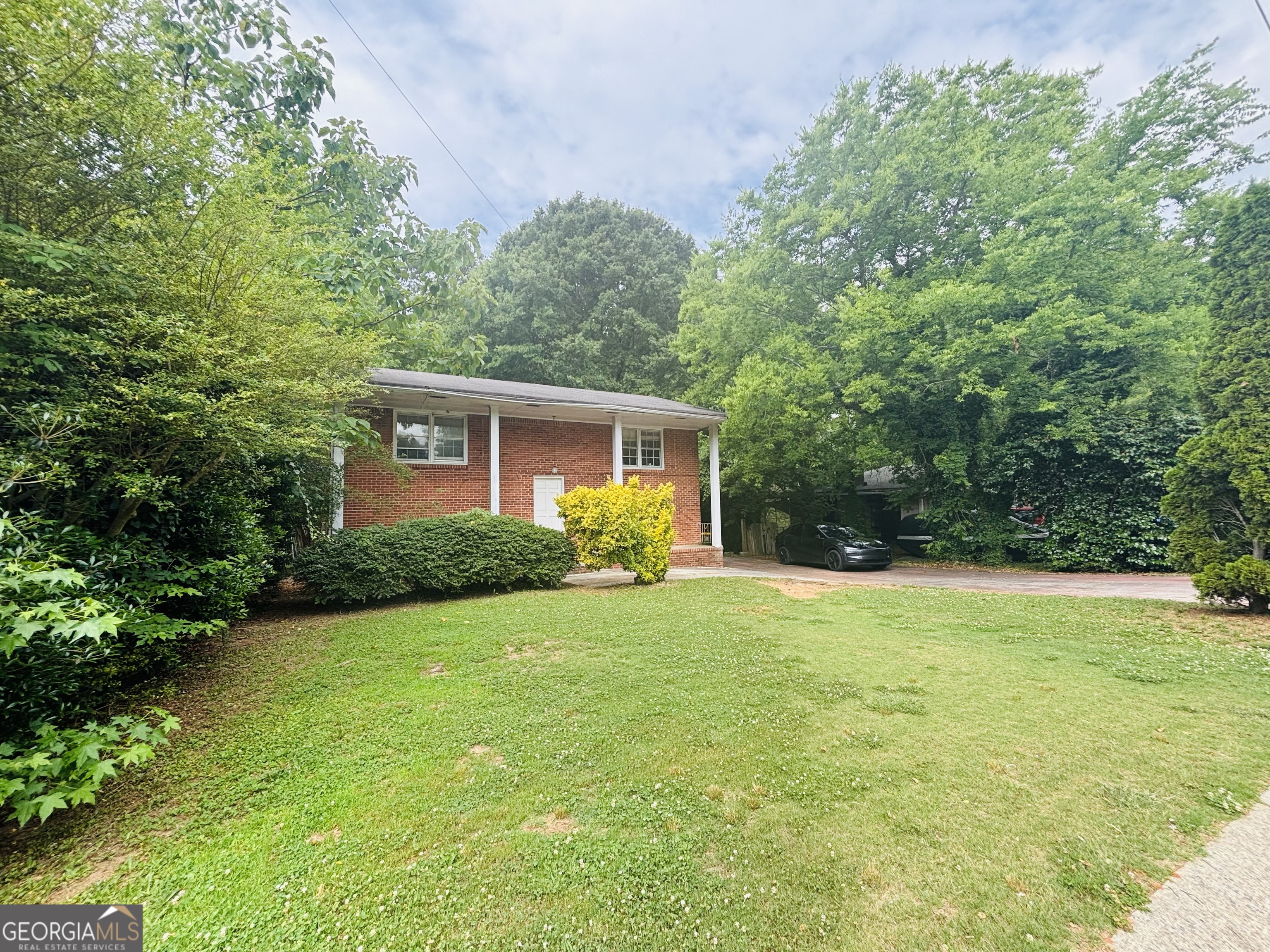 5925 Pinecreek Road