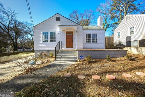 Photo of 951 Lawton Street SW, Atlanta, GA 30310 (MLS # 10847458)