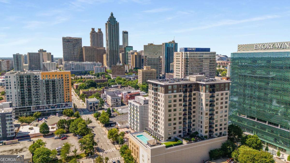 565 Peachtree ST NE 1209