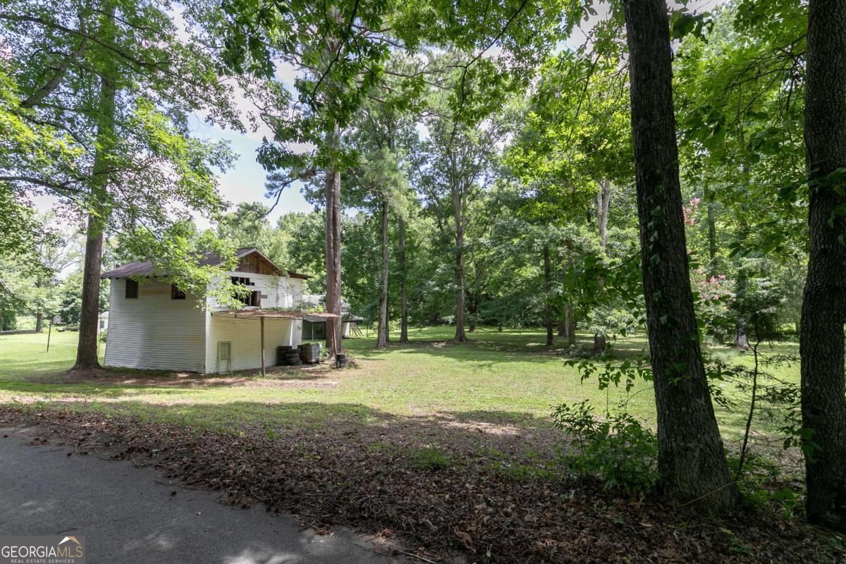 435 Hampton RD