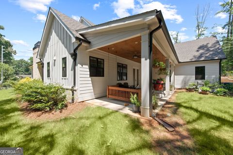 A home in Newnan