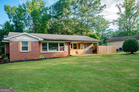 Photo of 106 Sunset Drive, West Point, GA 31833 (MLS # 10624805)