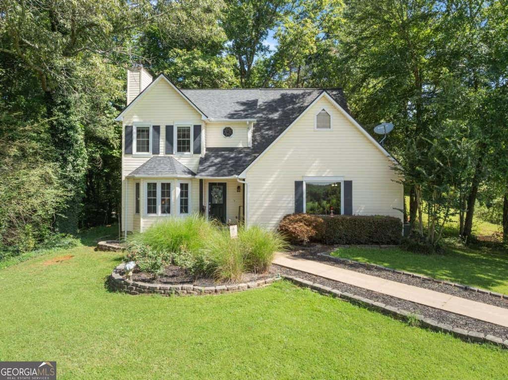 Photo of 9724 Elliott Family Parkway, Dawsonville, GA 30536 (MLS # 10810132)