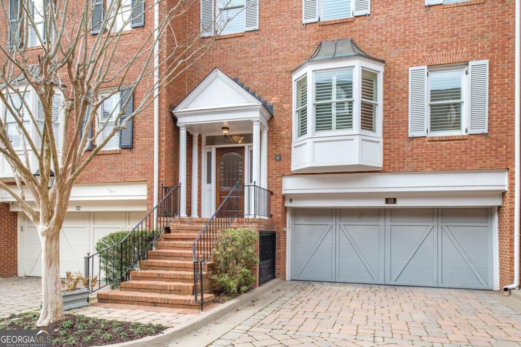 Photo of 3685 Peachtree Road NE #10, Atlanta, GA 30319 (MLS # 10718883)