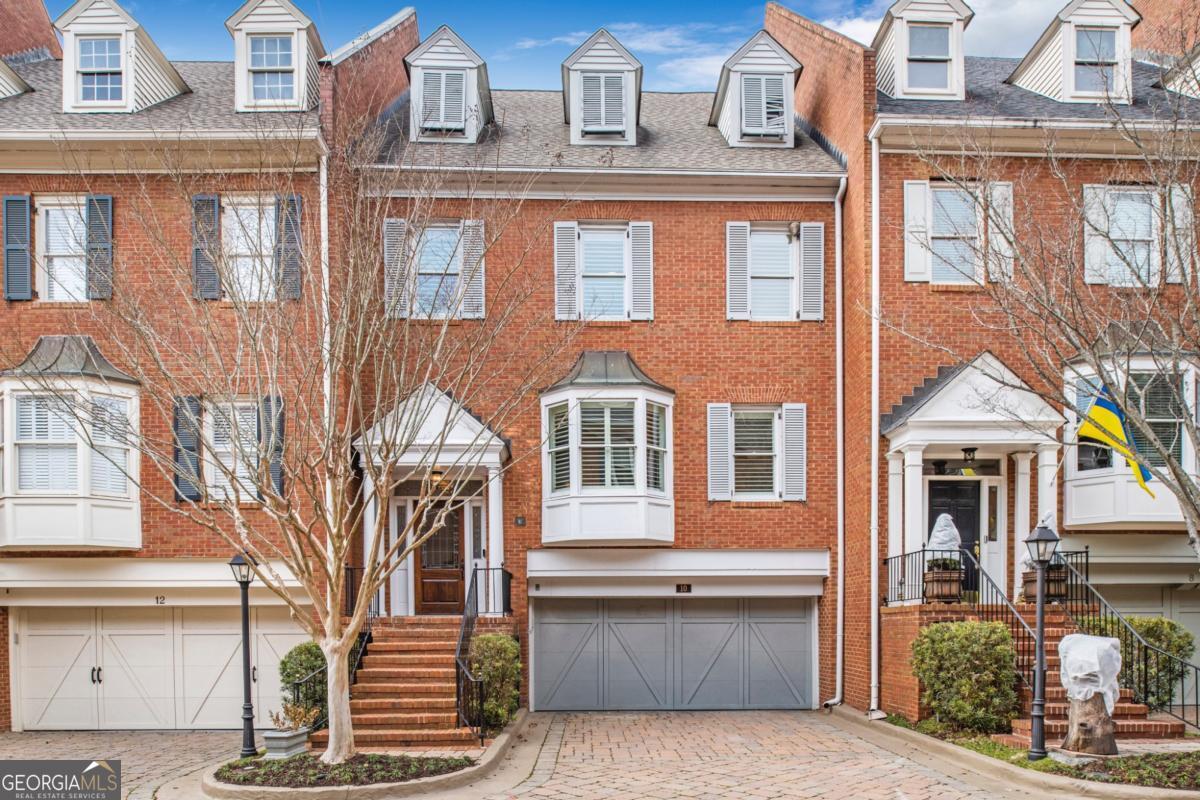 3685 Peachtree RD NE 10