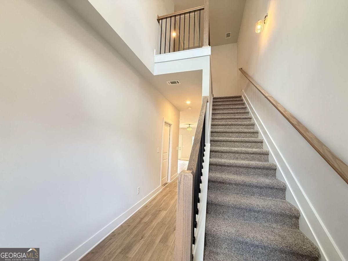 93 Maple Trail