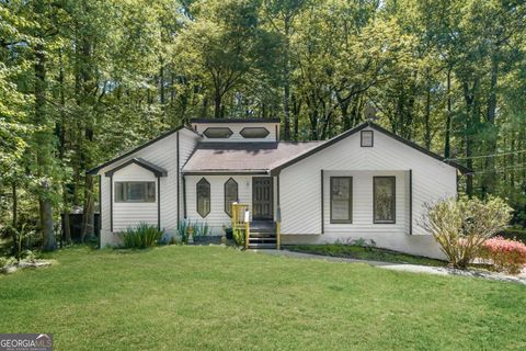 Photo of 1373 Fairfield Drive SW, Lilburn, GA 30047 (MLS # 10738013)