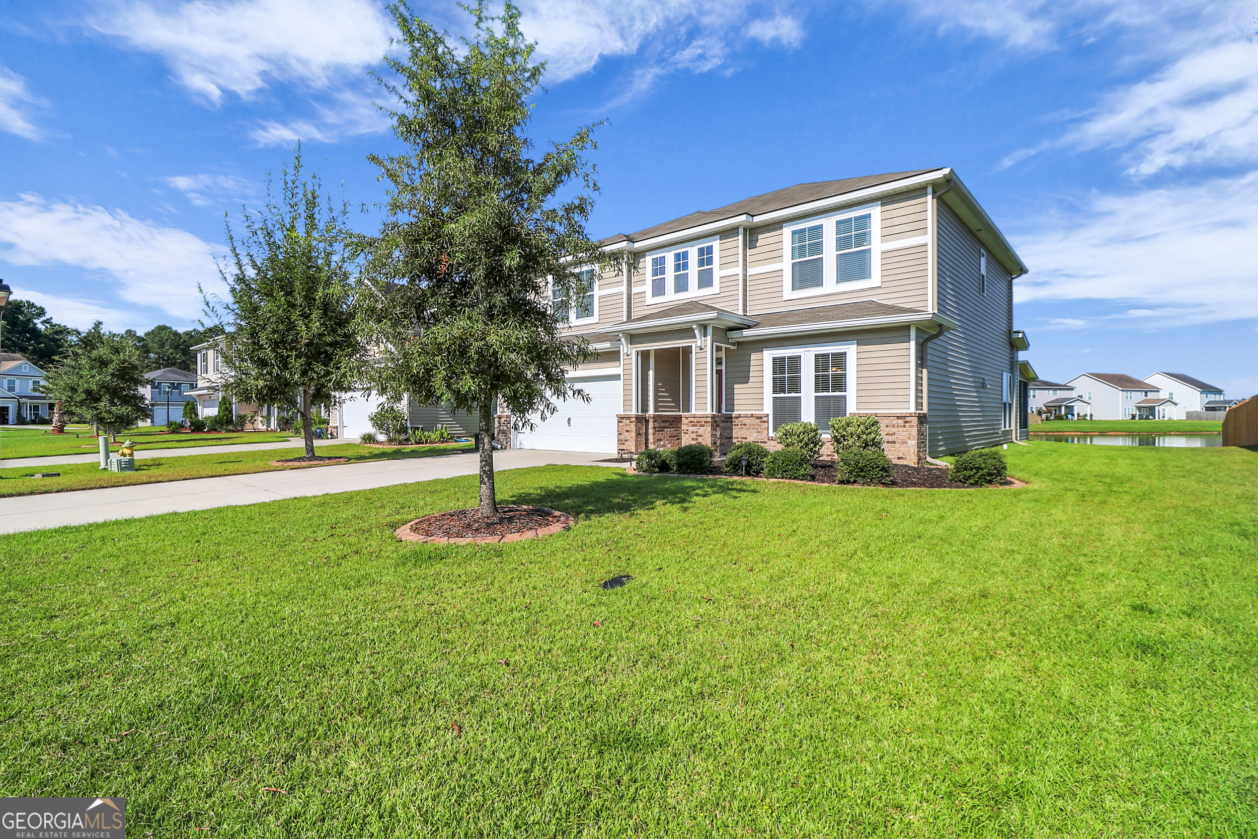 225 Willow Point CIR