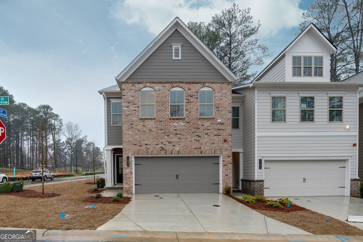 Amazing opportunity to Lease a Gorgeous Newer, Townhome in East Cobb! Spacious End Unit overlooking park-like setting/common area. Thoughtfully designed open concept floor plan! Gorgeous hardwood floors throughout main level. Kitchen features quartz counters and stainless appliances. Spacious owner's suite and generous secondary bedrooms. Incredible EAST COBB location near vibrant shops, restaurants and quick access to I-75 and easy commute to 285. GREAT MARIETTA SCHOOLS!
