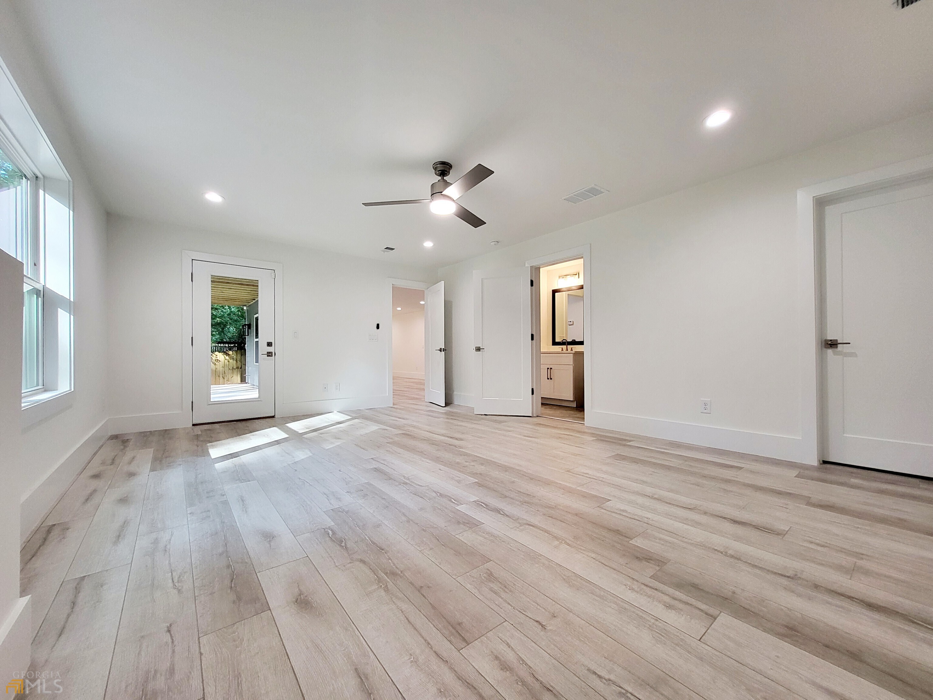 Woodland Hills - Residential