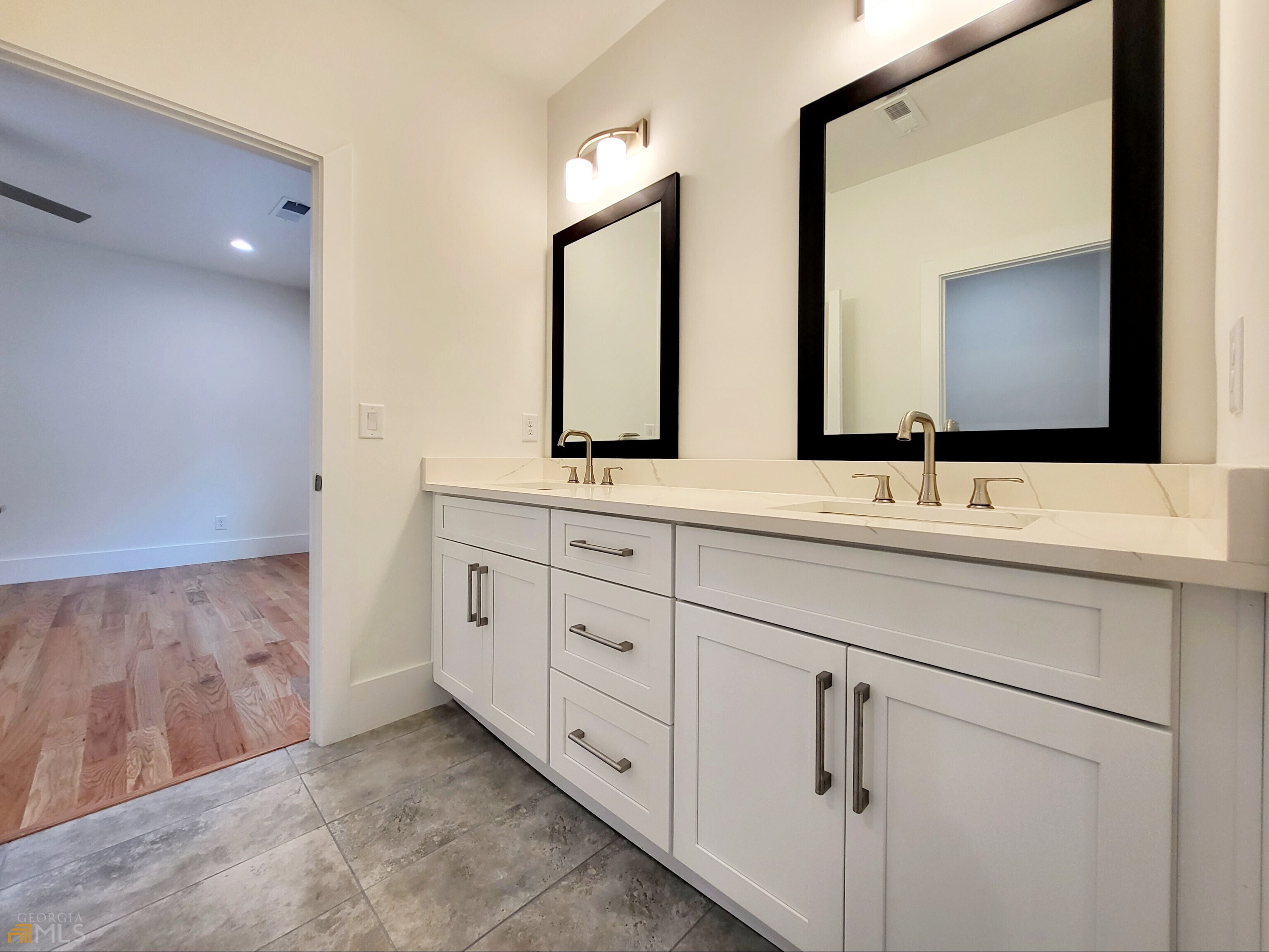Woodland Hills - Residential