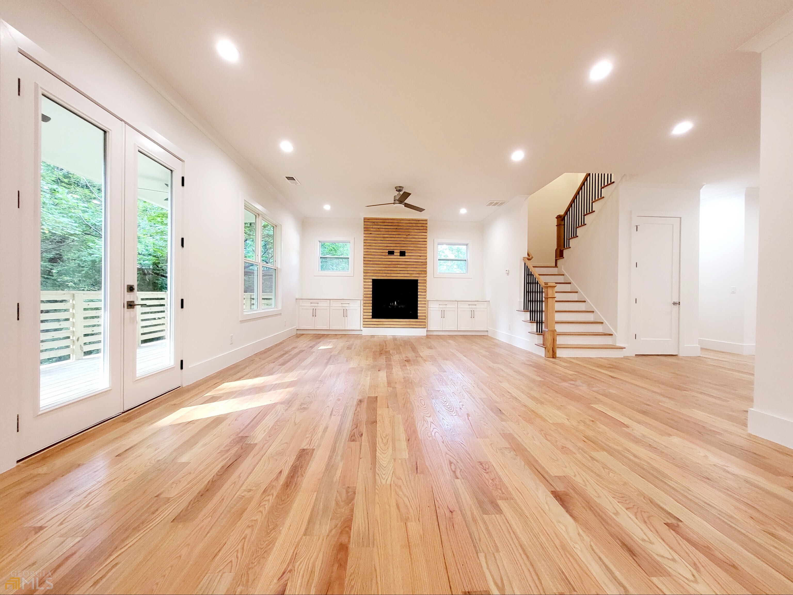 Woodland Hills - Residential