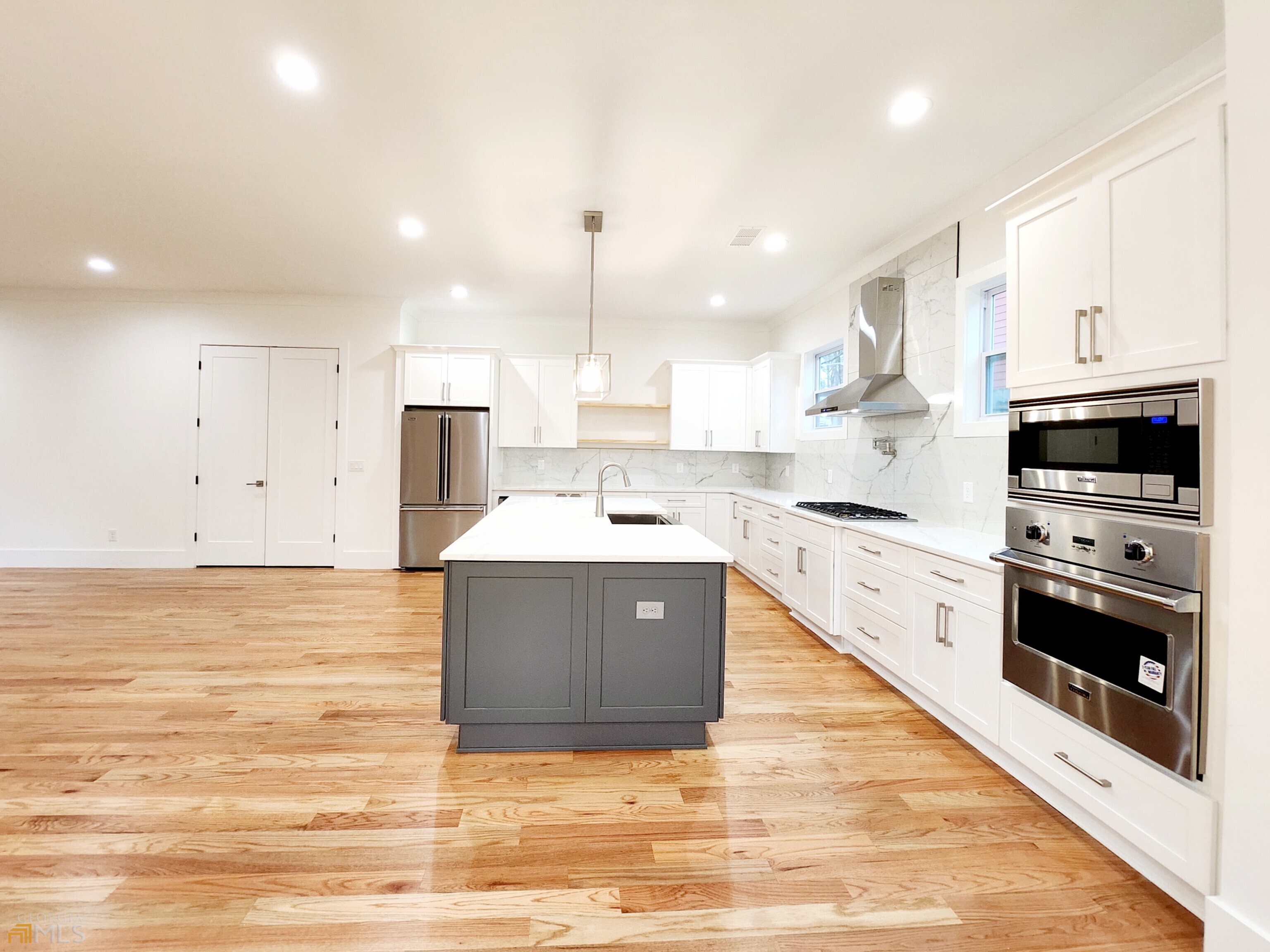 Woodland Hills - Residential