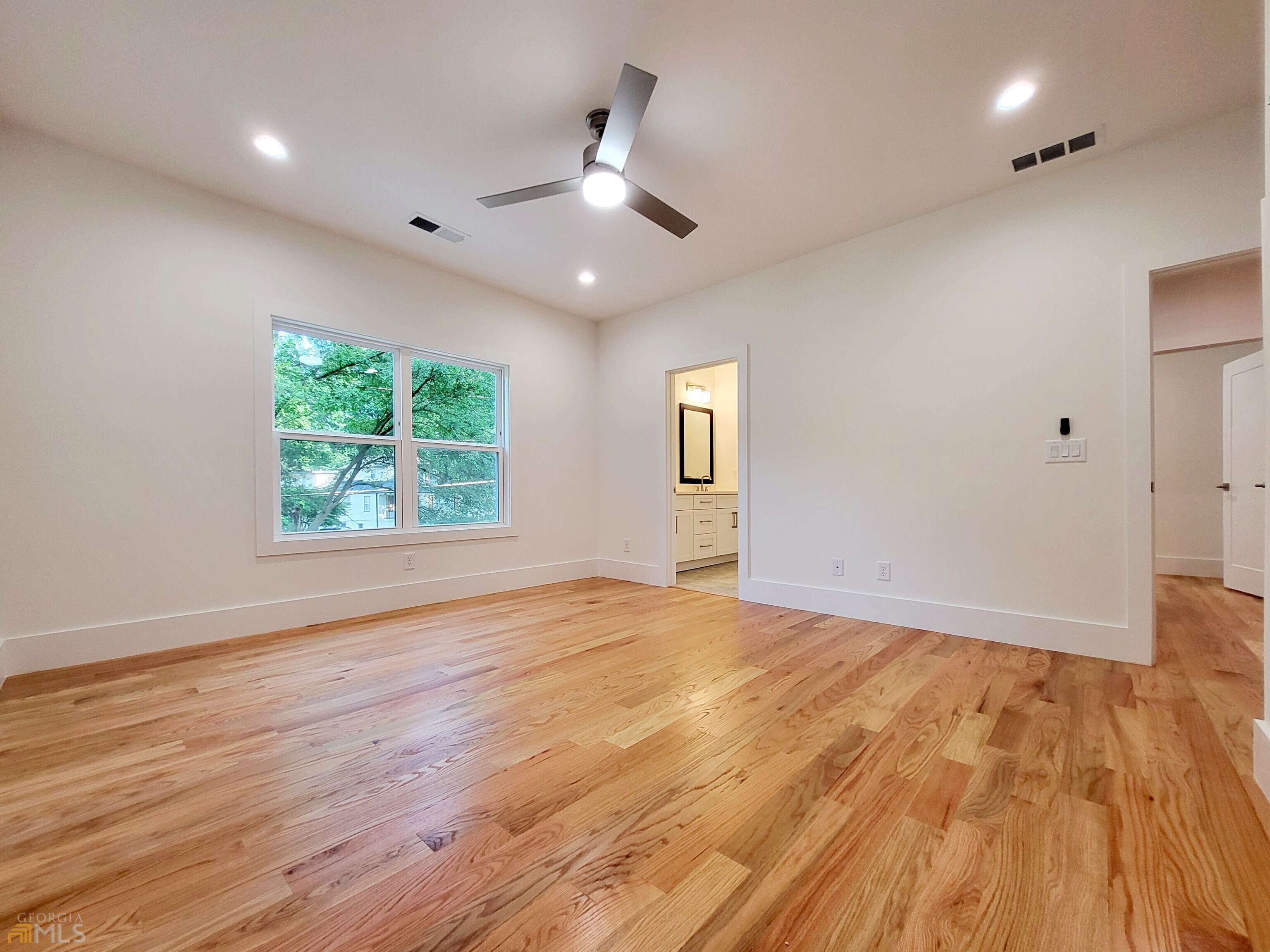 Woodland Hills - Residential