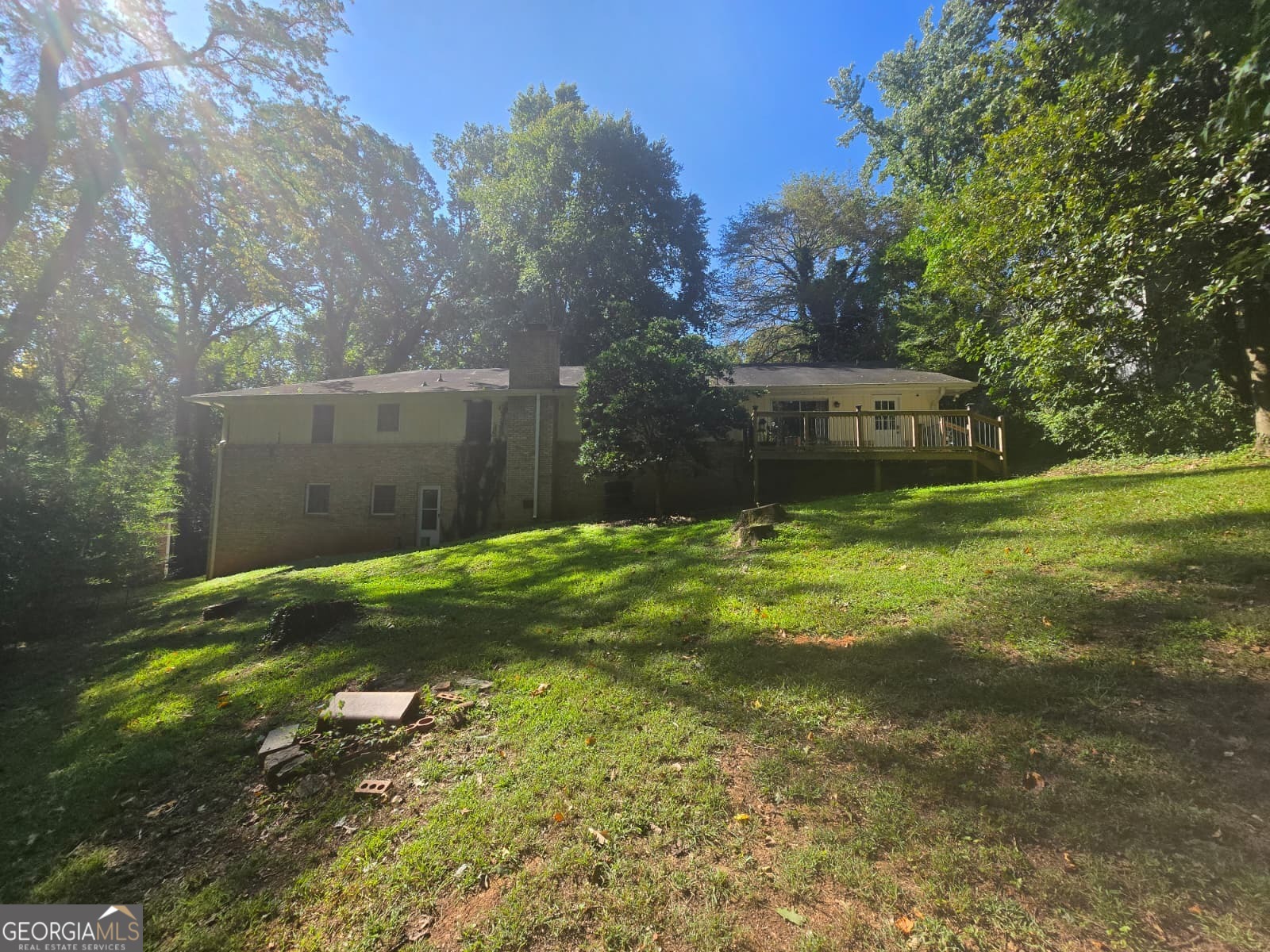 250 Kenilworth CIR