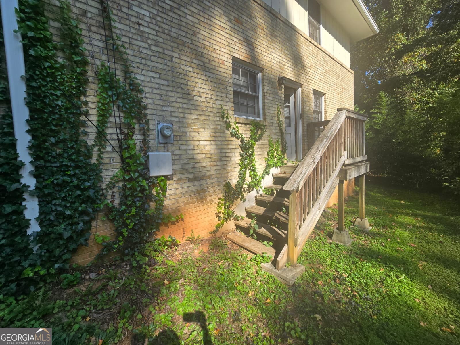 250 Kenilworth CIR