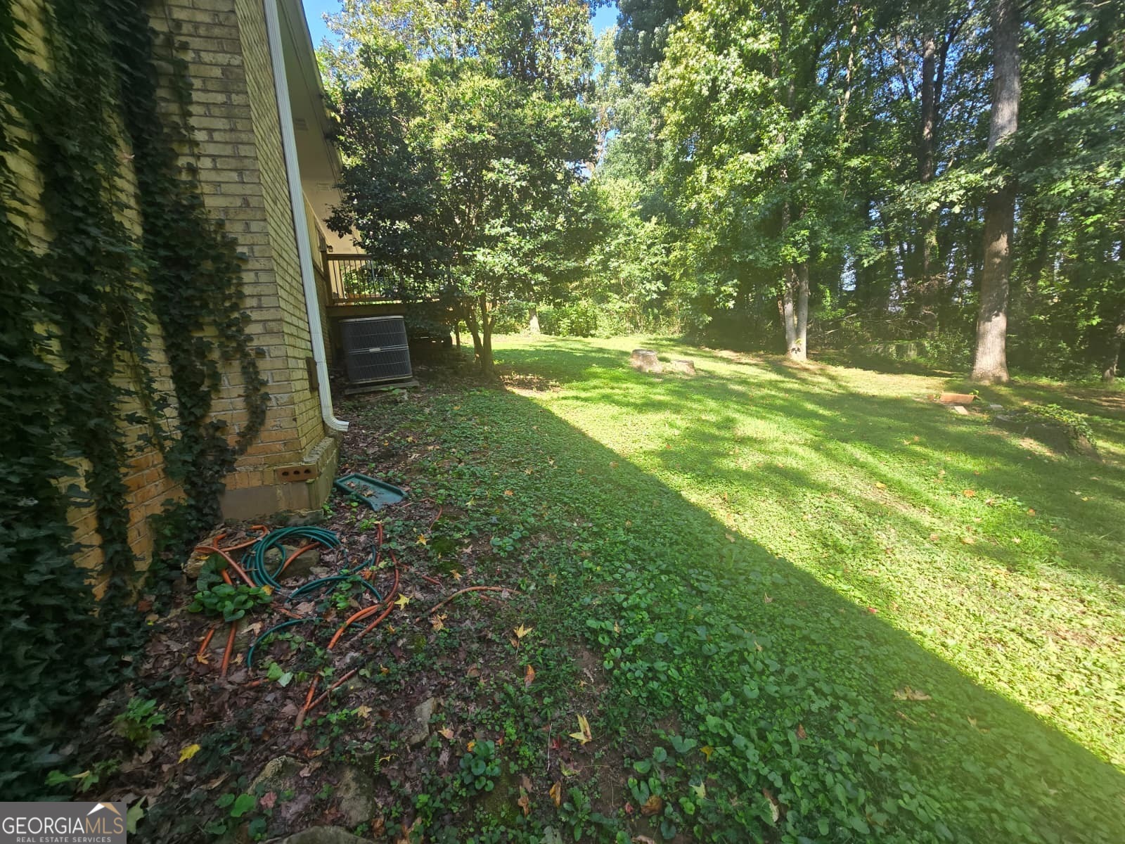250 Kenilworth CIR