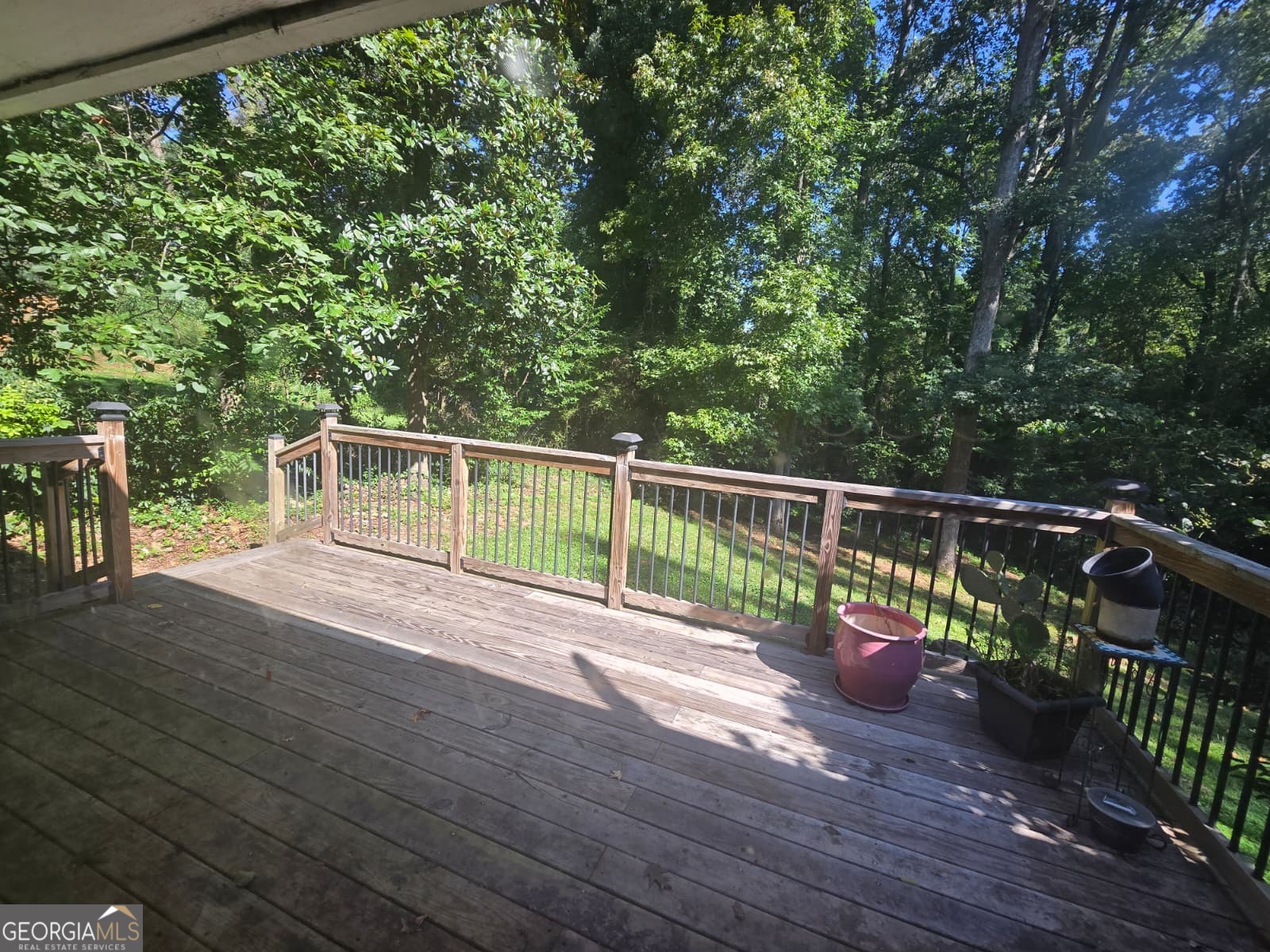 250 Kenilworth CIR