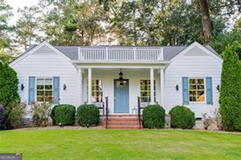 Photo of 4006 N Stratford Road NE, Atlanta, GA 30342 (MLS # 10706001)