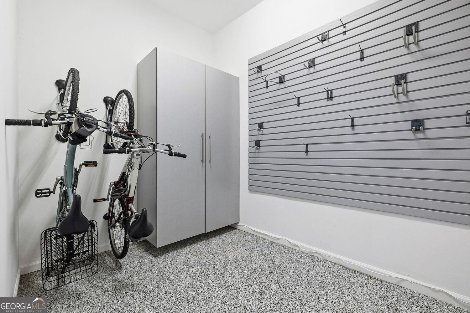 Atlanta, Georgia 30305, United States, 4 Bedrooms Bedrooms, ,5 BathroomsBathrooms,Residential,Active,168808