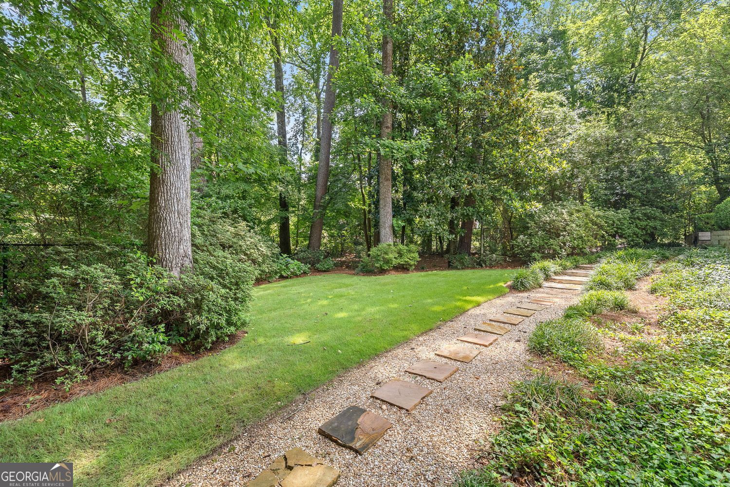 Atlanta, Georgia 30305, United States, 4 Bedrooms Bedrooms, ,5 BathroomsBathrooms,Residential,Active,168808