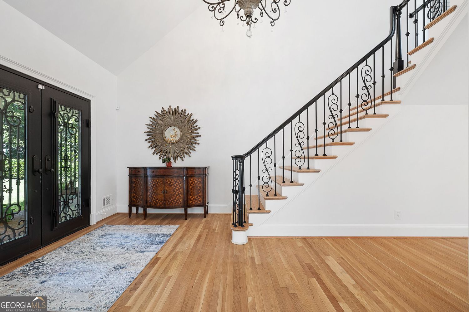 Atlanta, Georgia 30305, United States, 4 Bedrooms Bedrooms, ,5 BathroomsBathrooms,Residential,Active,168808