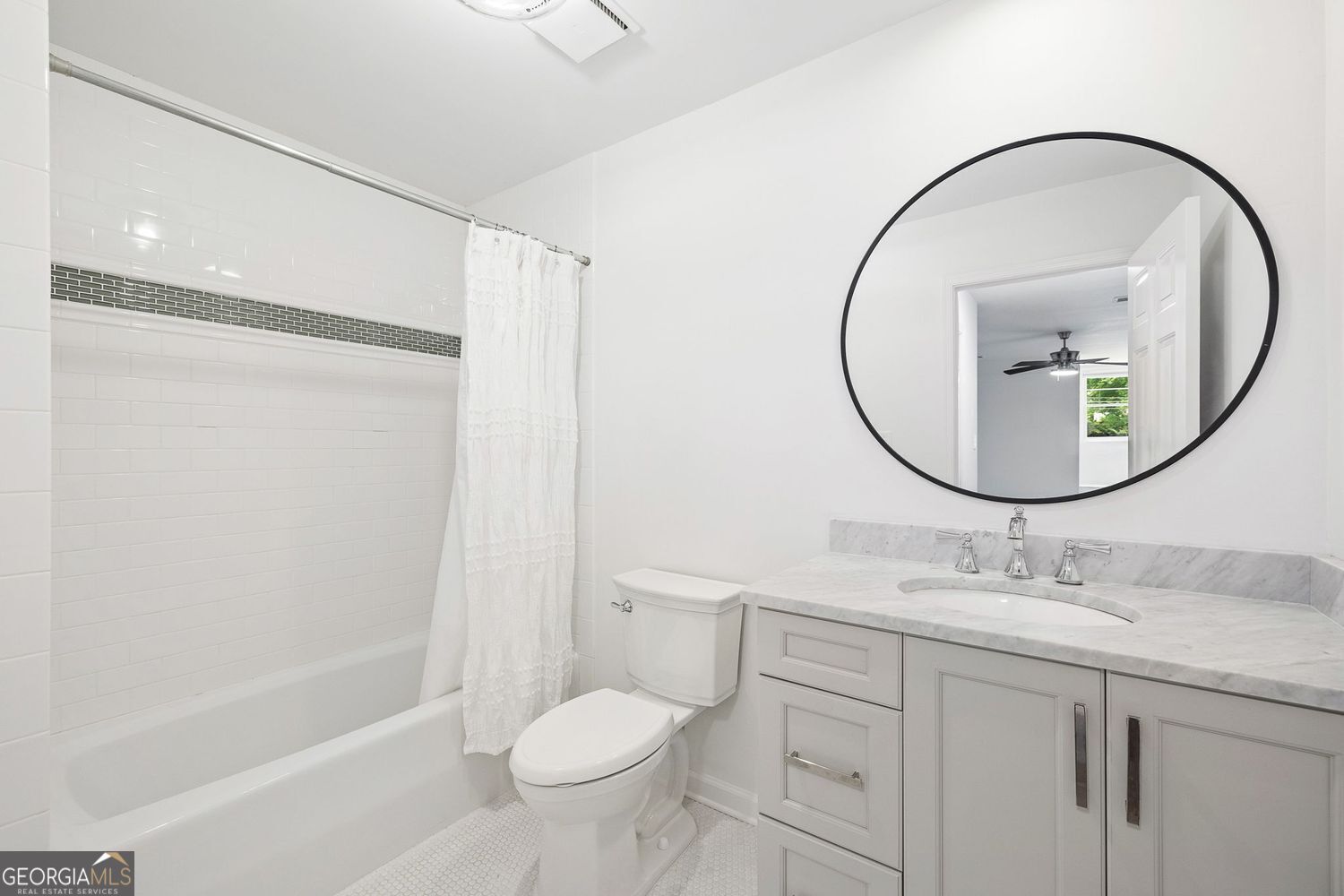 Atlanta, Georgia 30305, United States, 4 Bedrooms Bedrooms, ,5 BathroomsBathrooms,Residential,Active,168808