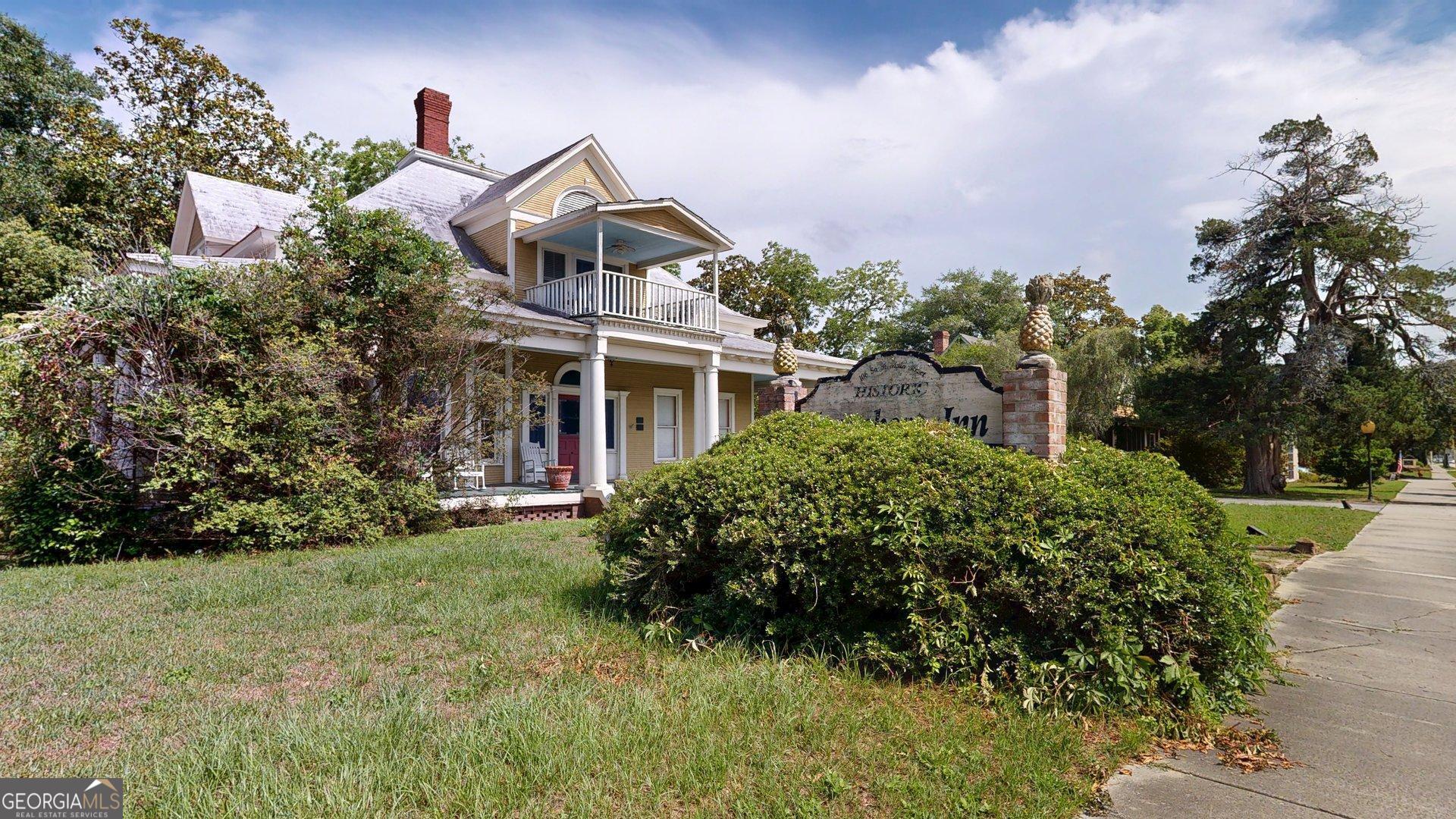 106 S Main ST