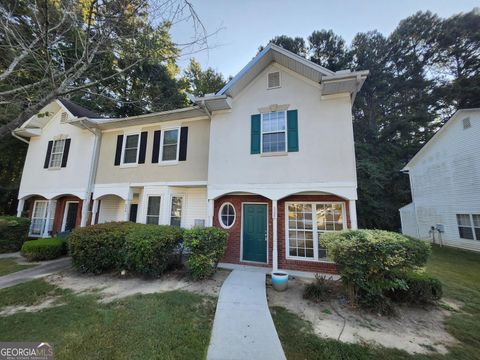 6080 Camden Forrest CV Riverdale GA 30296