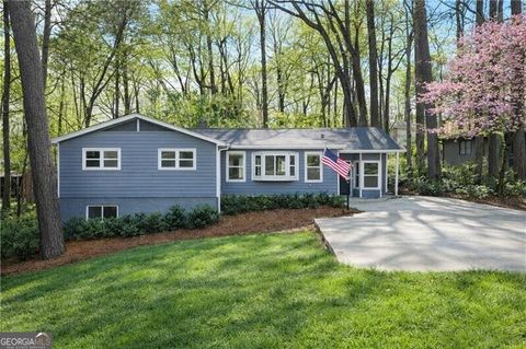 Photo of 2354 Tanglewood Circle NE, Atlanta, GA 30345 (MLS # 10721136)