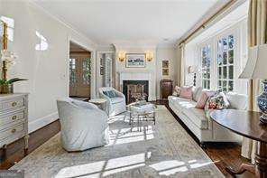 3114 Peachtree DR NE