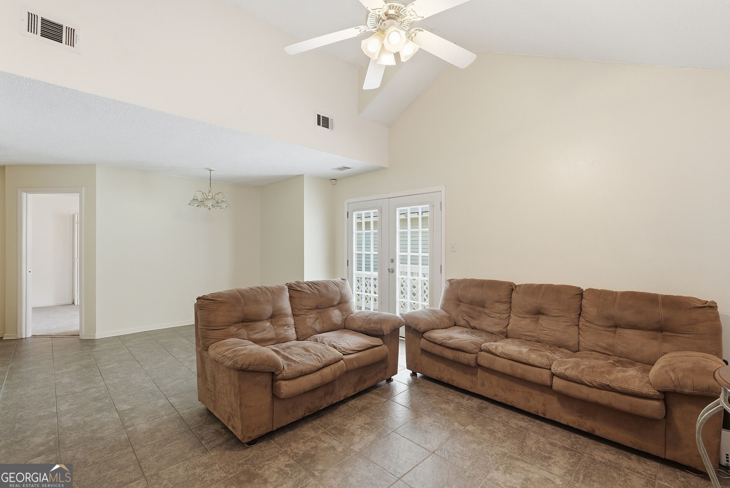 44 Leeward DR