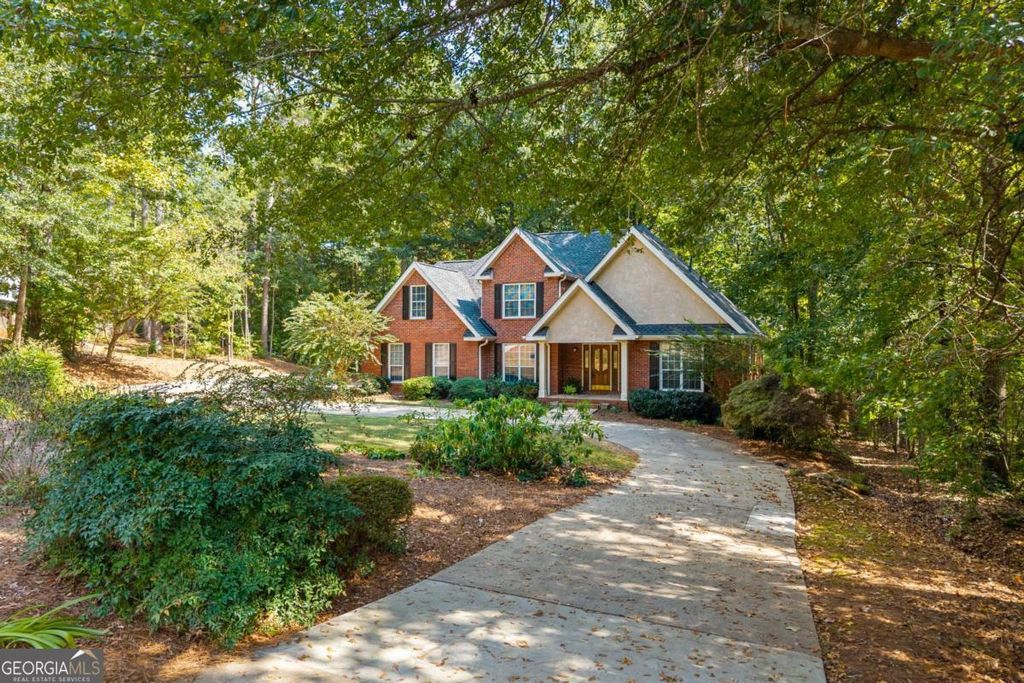 Photo of 30 Joe Lee Drive, Sharpsburg, GA 30277 (MLS # 10722446)