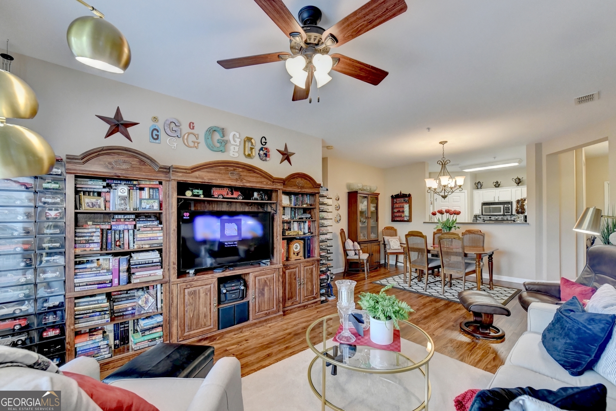Westside Commons - Residential Income