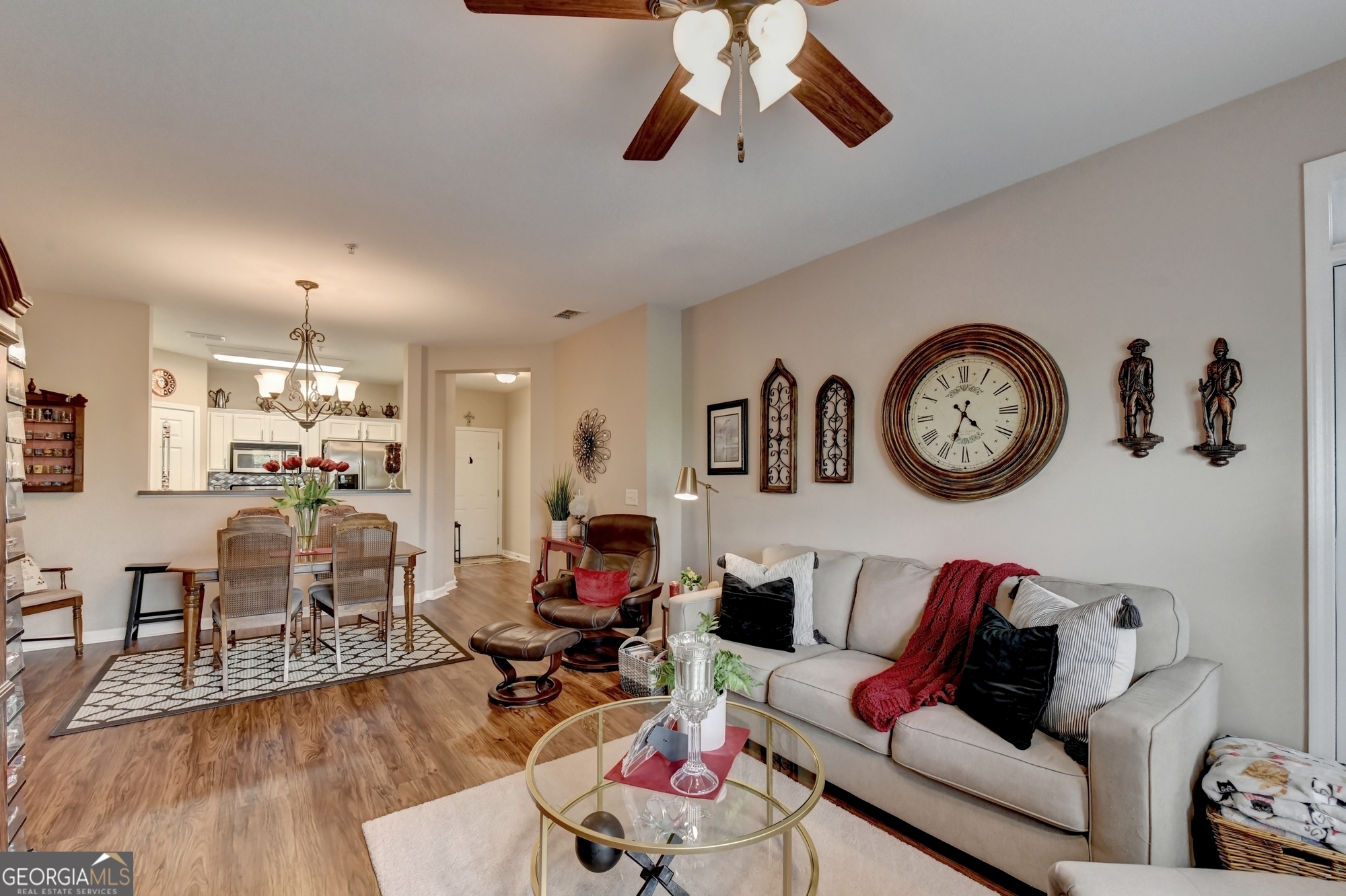 Westside Commons - Residential Income