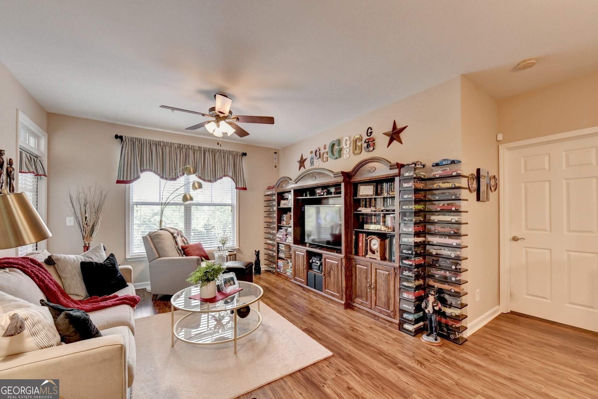 Westside Commons - Residential Income