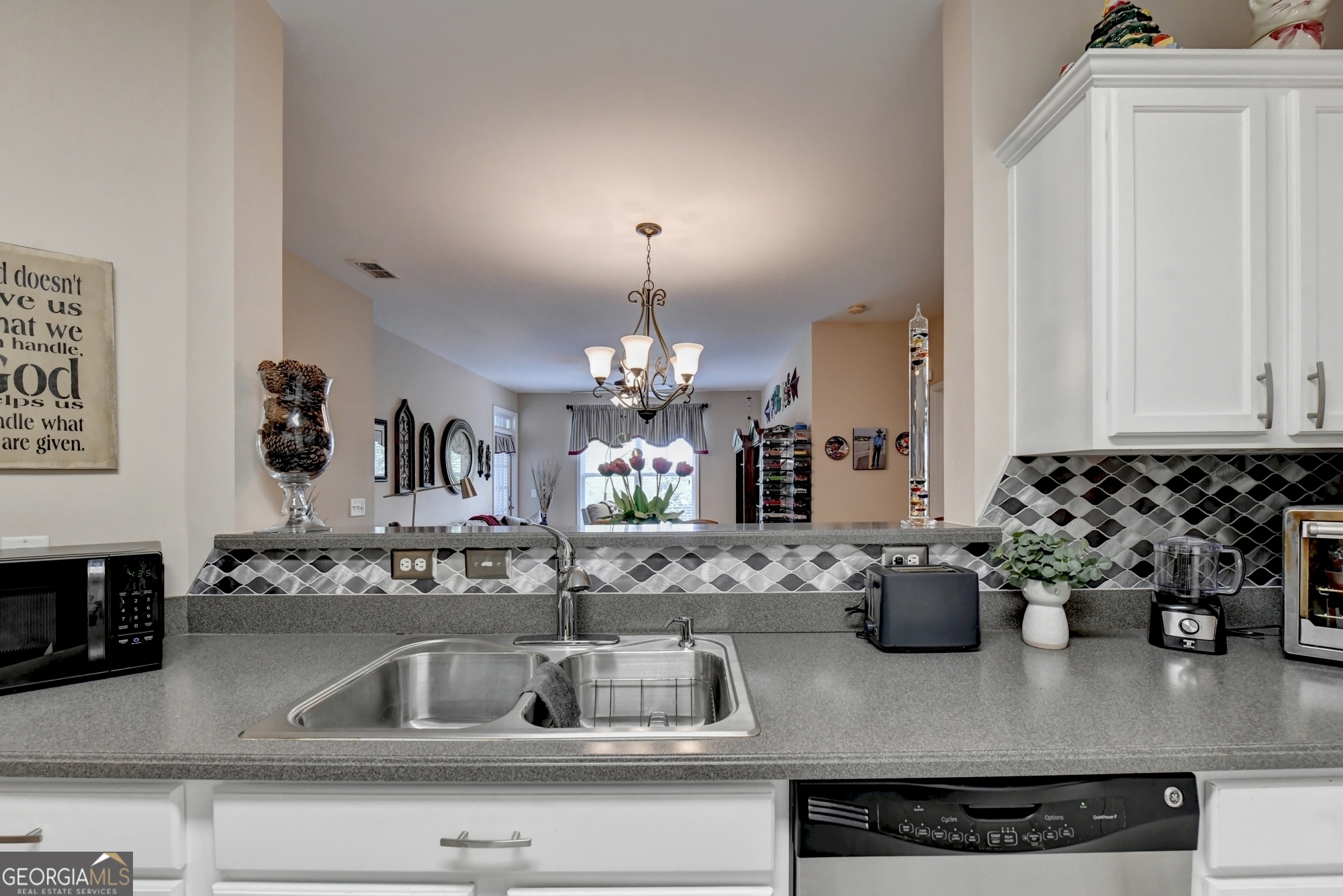 Westside Commons - Residential Income