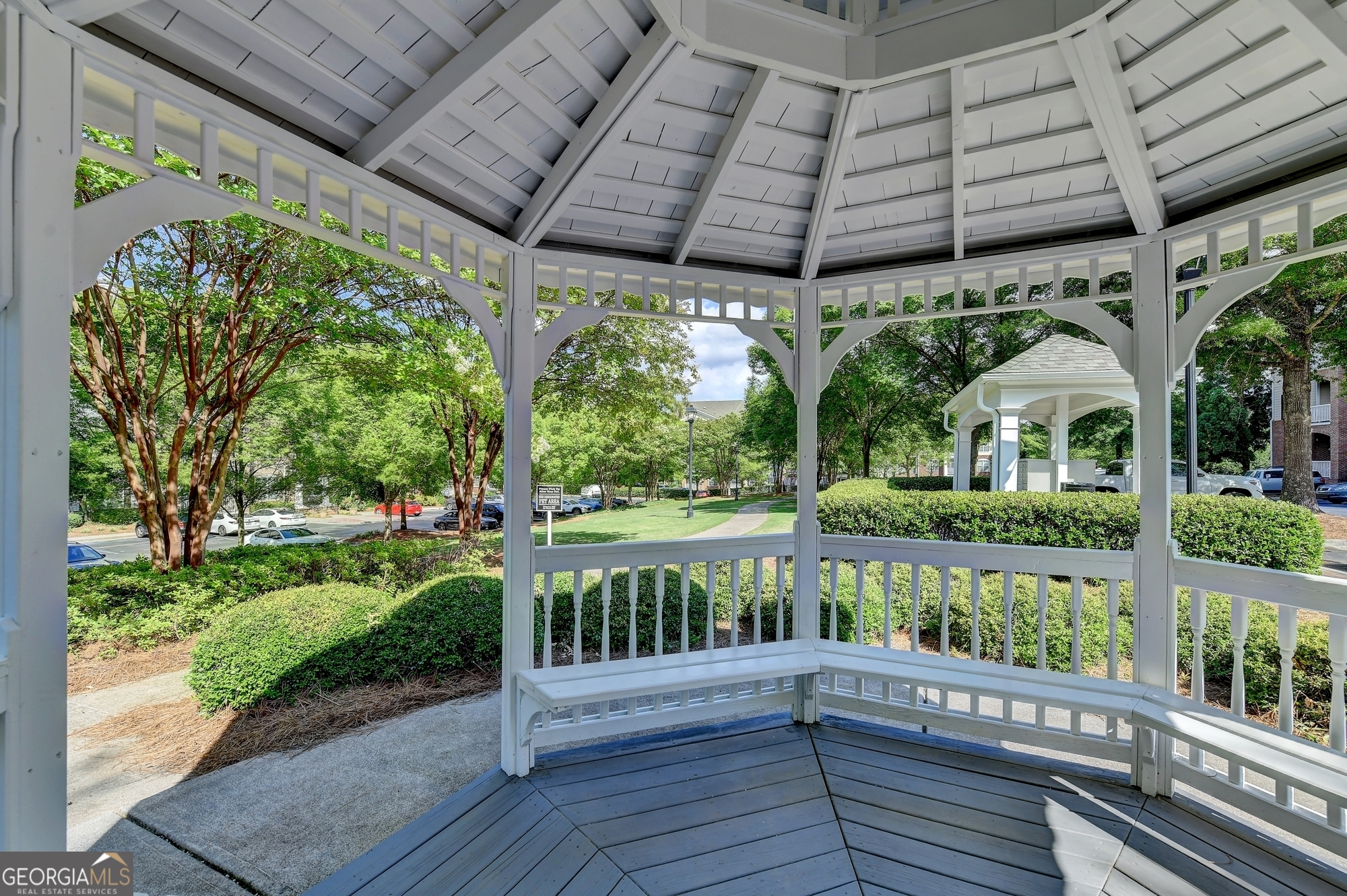 Westside Commons - Residential Income