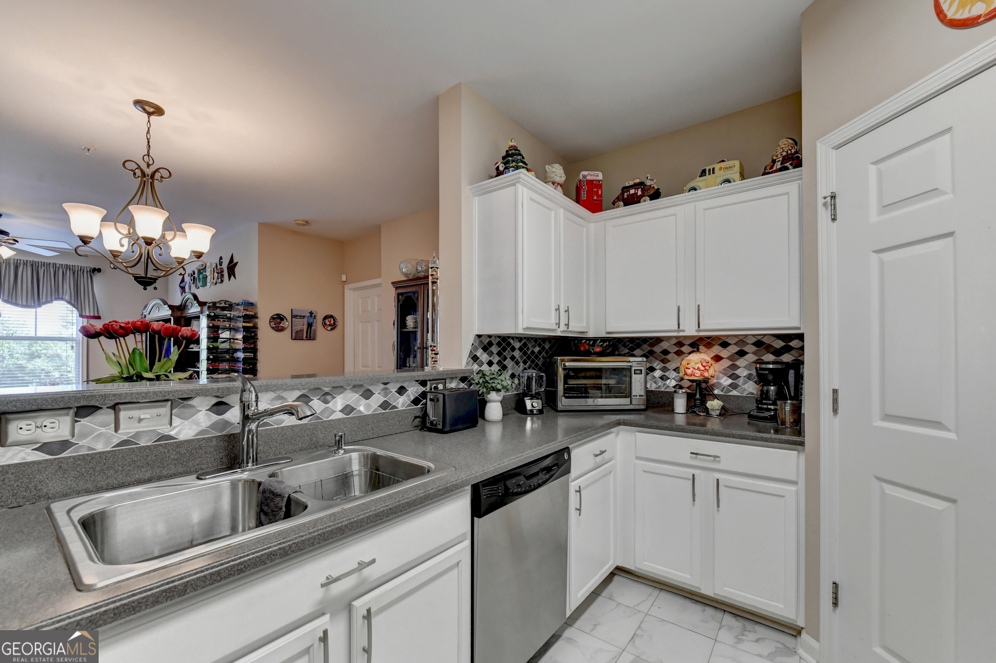 Westside Commons - Residential Income