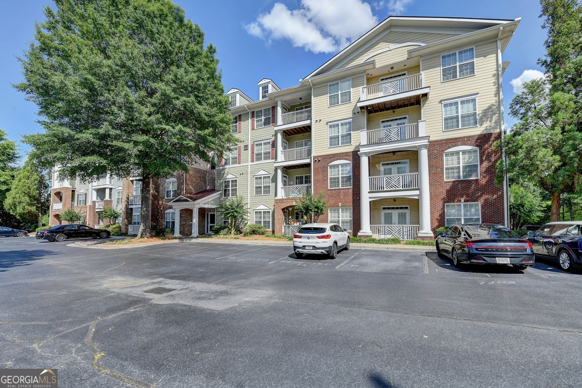 Westside Commons - Residential Income