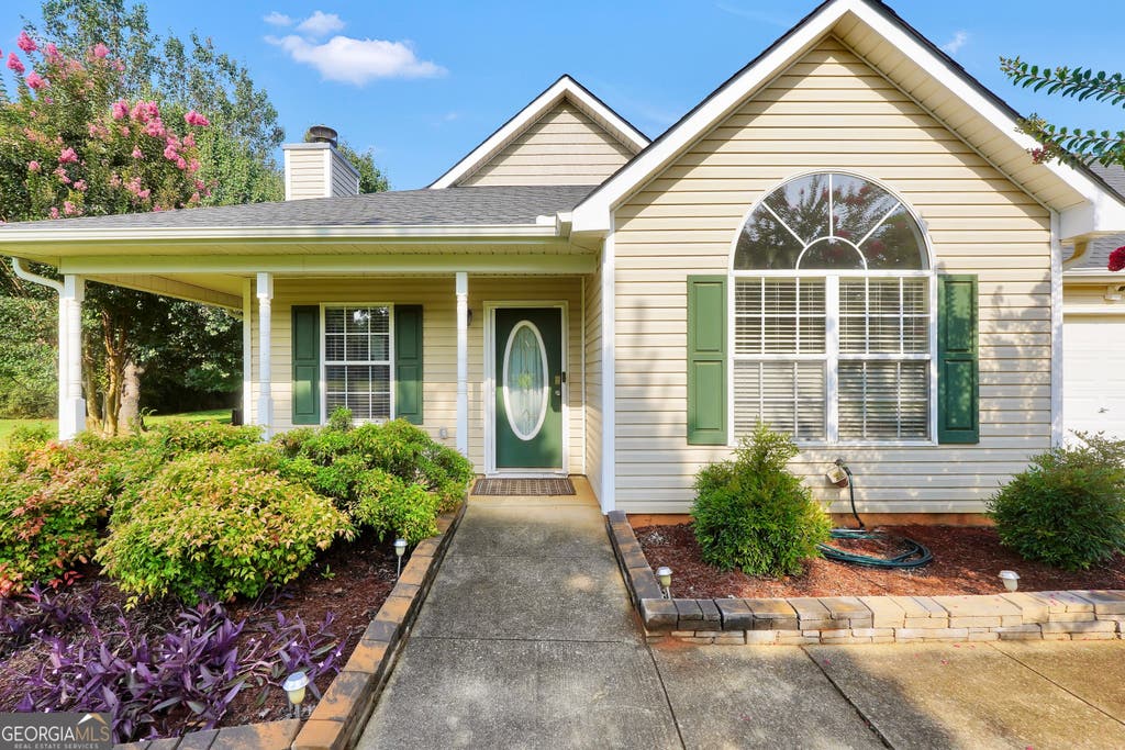 Photo of 1130 Larkspur Drive, Locust Grove, GA 30248 (MLS # 10815687)