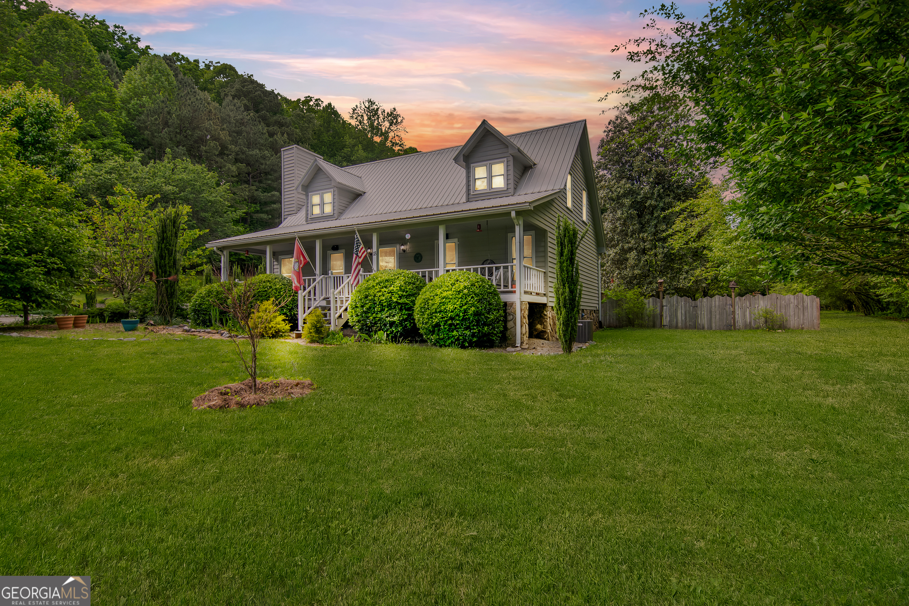 18 Cherry LN