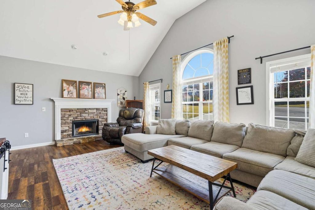 Photo of 364 S Woods Court, Jasper, GA 30143 (MLS # 10640682)