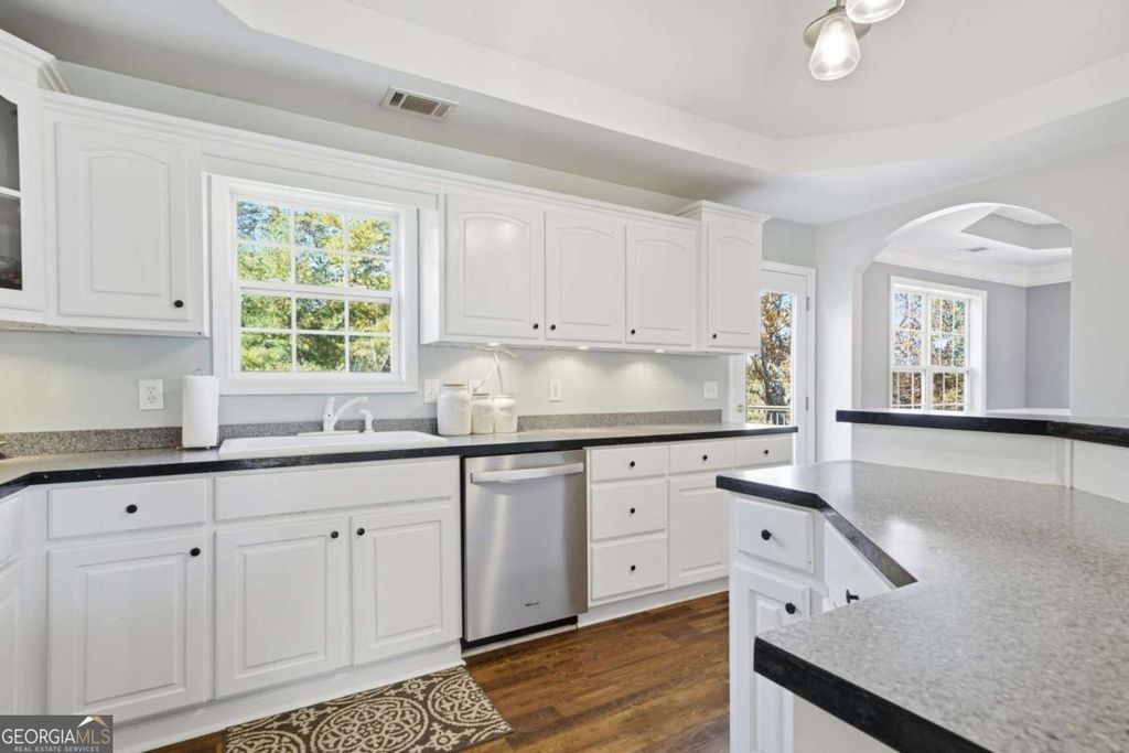 Photo of 364 S Woods Court, Jasper, GA 30143 (MLS # 10640682)