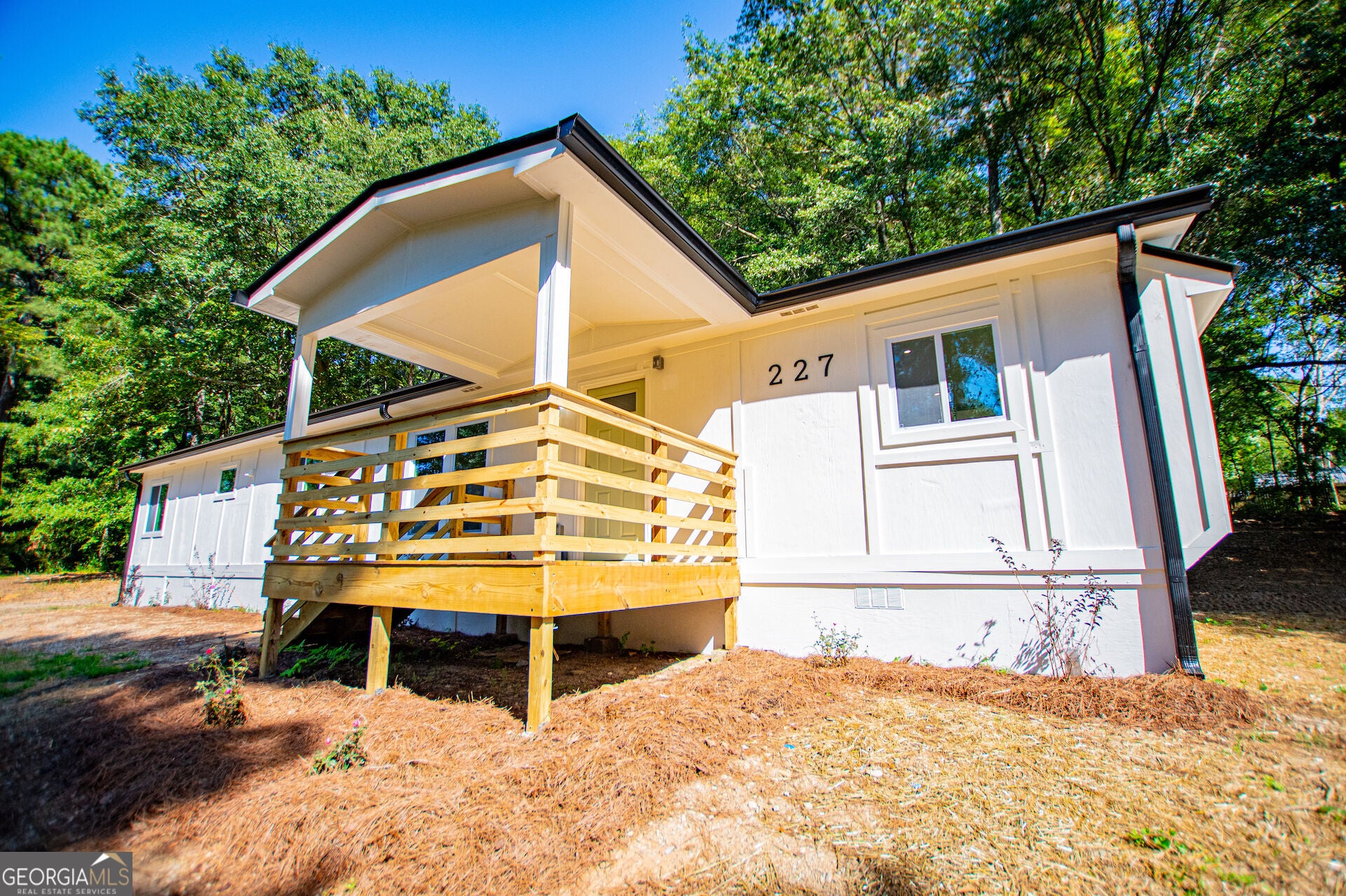 227 Garden Lake DR