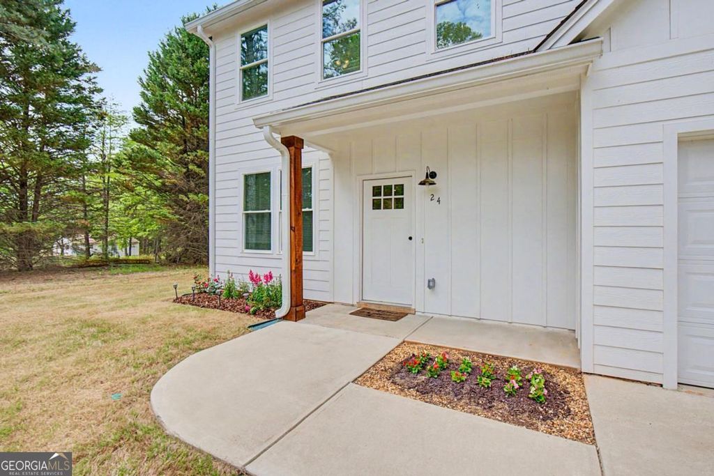 Photo of 24 Rocky Circle NE, White, GA 30184 (MLS # 10741228)