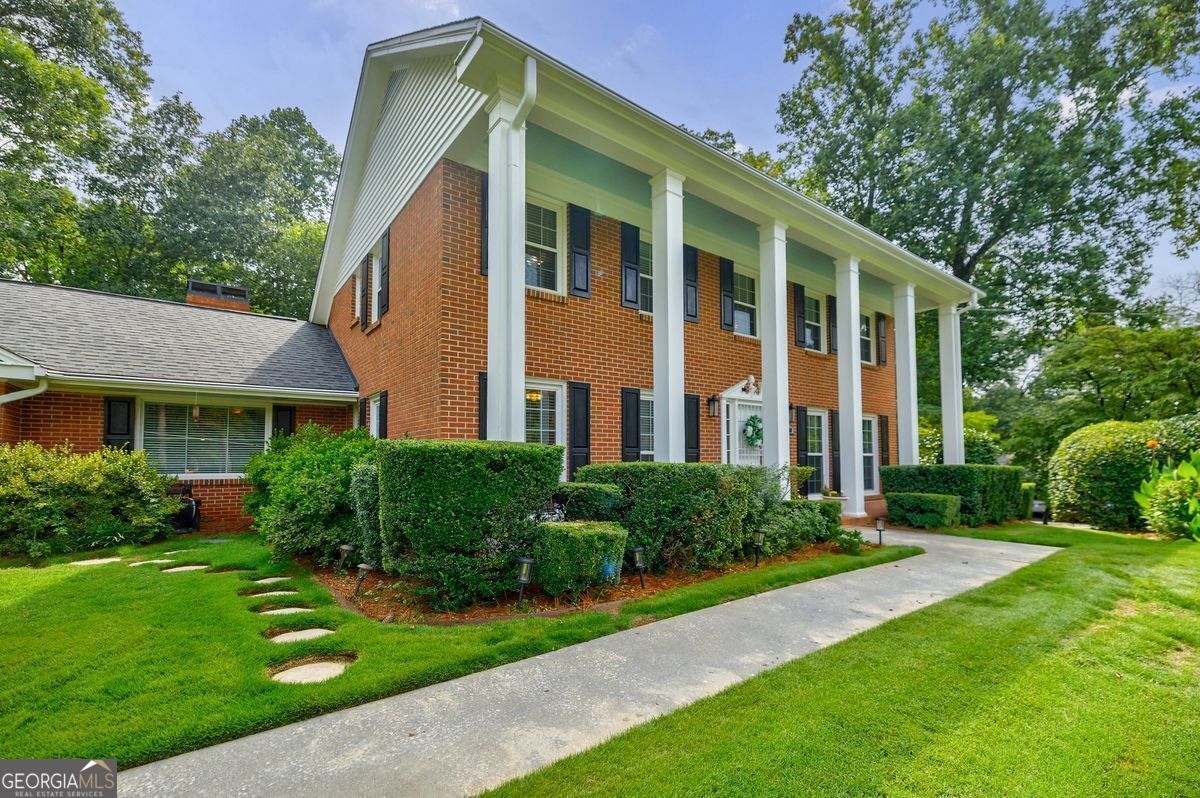 1130 Kingston DR NE