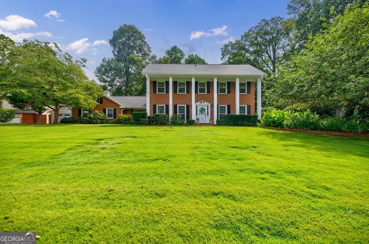 1130 Kingston DR NE