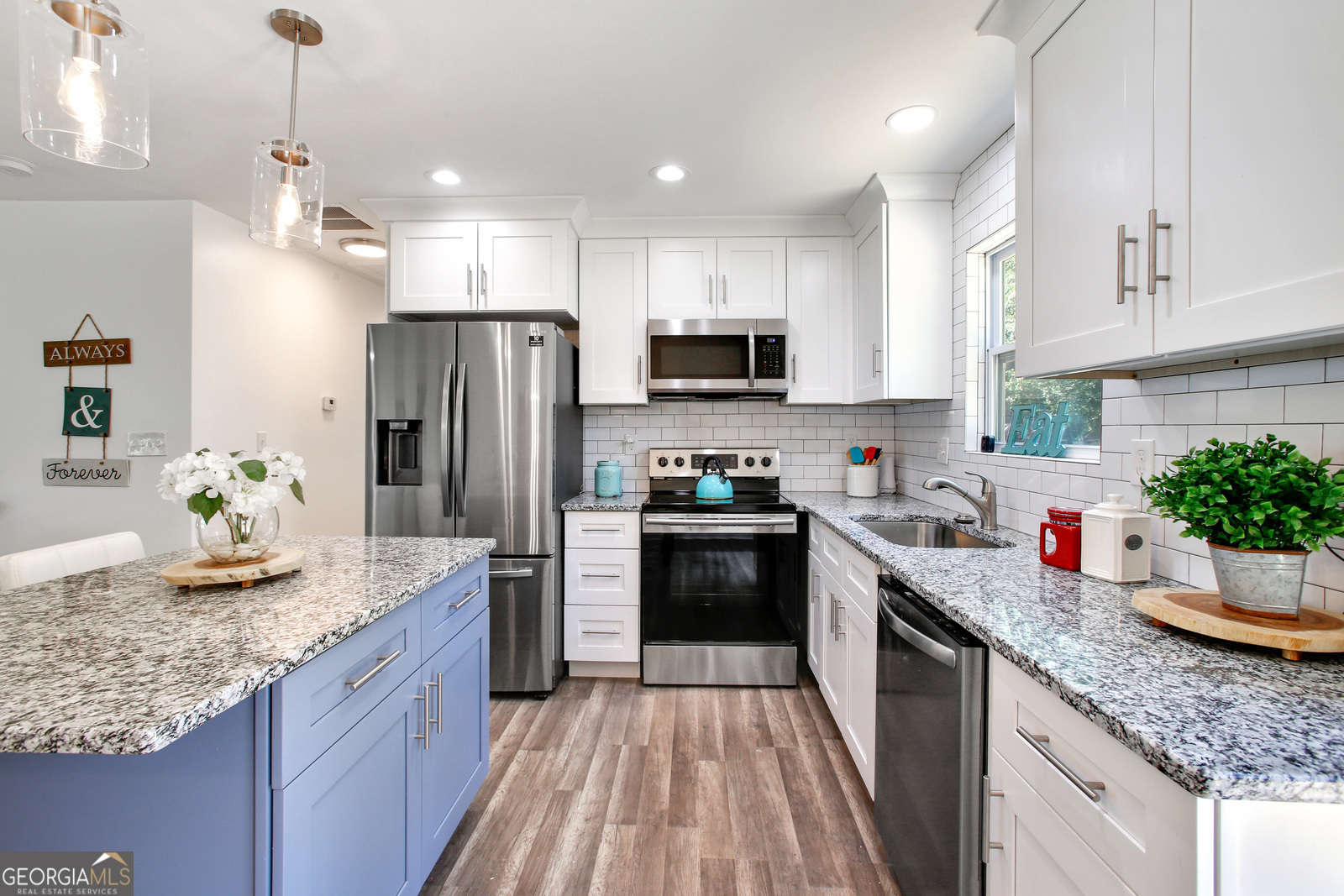 Centrally located between I75 and I285. New fully renovated home boasted with lots of new upgrades.No Pets No Smoking. SECTION 8/HOUSING CHOICE VOUCHERS ACCEPTED! There is no minimum credit score requirement!!! Stock photos