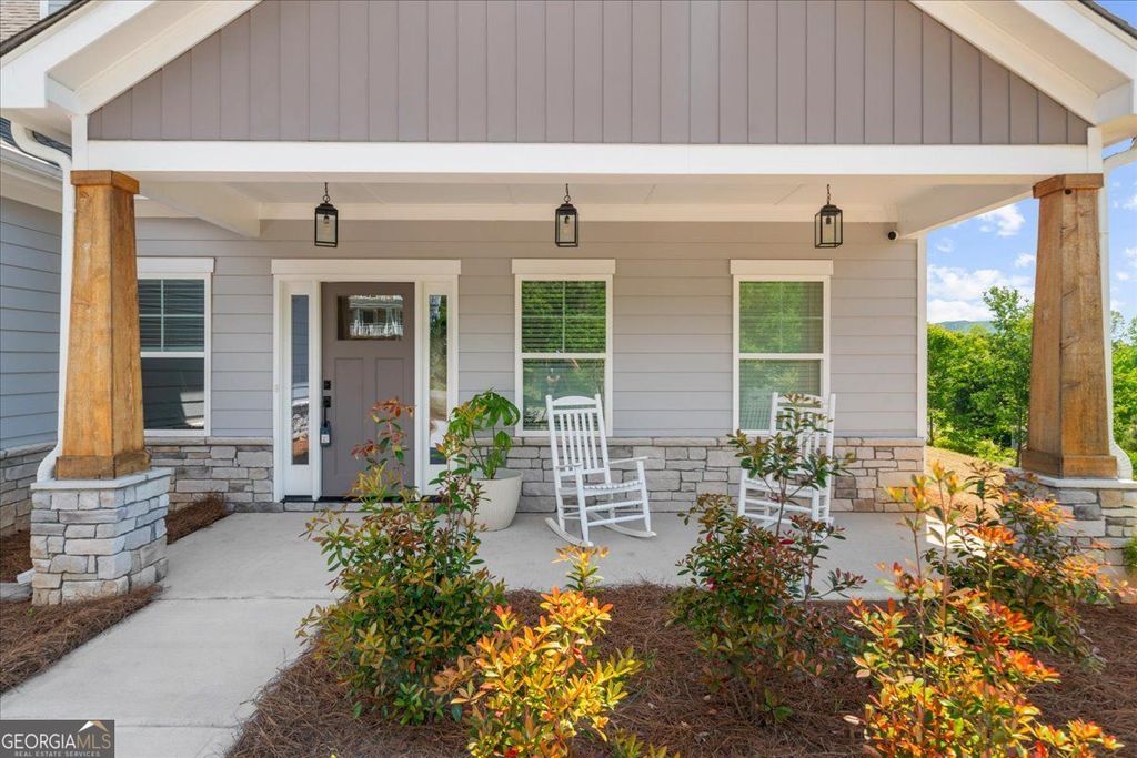 Photo of 110 Parkview Drive, Cleveland, GA 30528 (MLS # 10739364)